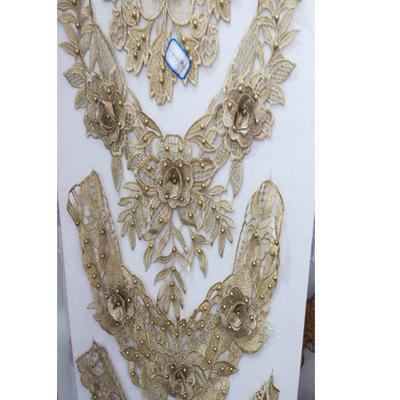 NECKLINE LACE